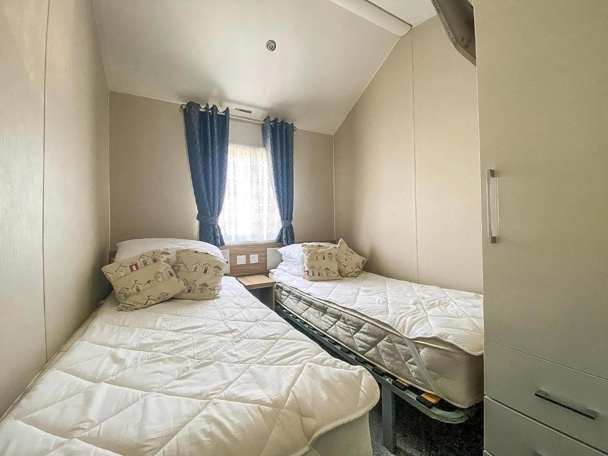 Luxury Caravan At Seaview Holiday Park In Kent Ref 47034Pb Whitstable Exteriér fotografie